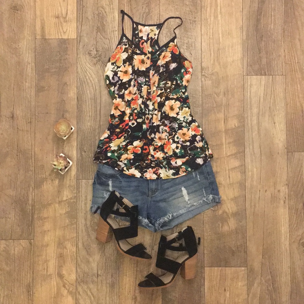 🌸 Xhilaration floral spaghetti strap top